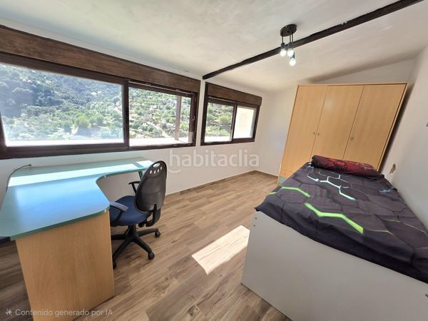 Foto 0628b220-04dc-4259-88af-cd8dc5d9a861. Casa adosada en Laroya