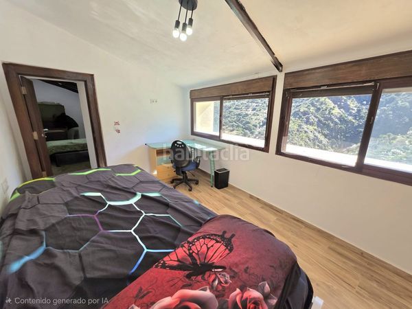 Foto 1145da67-e7ef-4b12-bb48-94919092a1dc. Casa adosada en Laroya