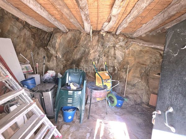 Foto 91d872bf-616f-4bf9-9daa-c48d40b59f73. Casa adosada en Laroya