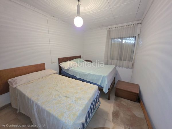 Foto 2960a056-ddc2-45f7-b8fc-82ce45596185. Casa adossada a María