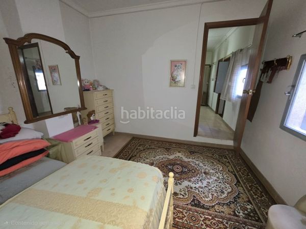 Foto 5bc9a5f7-5189-4a7c-9872-be9fe4b12433. Casa adossada a María
