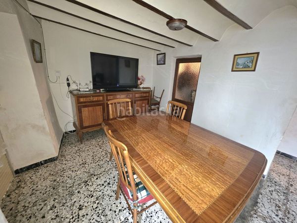 Foto 8e046572-b270-4060-97e5-45f77c8c24d2. Casa adossada a María