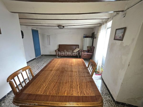 Foto d13de1d6-4b8f-4381-8f22-6ddba4a88eef. Casa adossada a María