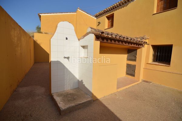 Foto a20f6a48-f362-486c-b579-2ada64c37cf7. Masía en Águilas