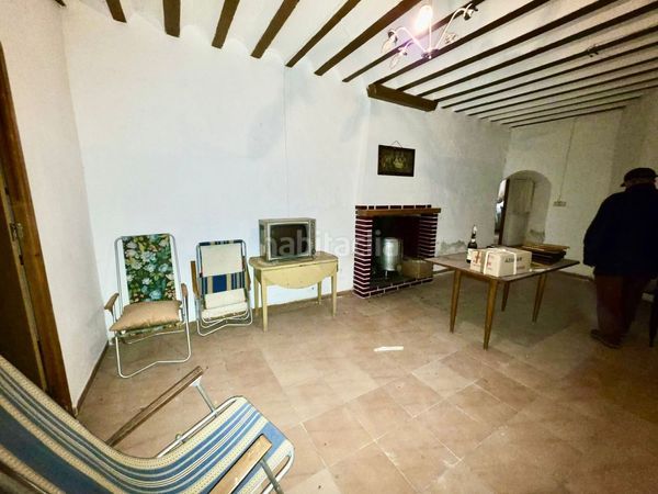 Foto 8f4a5f5a-fd4c-4b76-a767-b8b81fe41a58. Casa adossada amb xemeneia aparcament a Vélez - Blanco