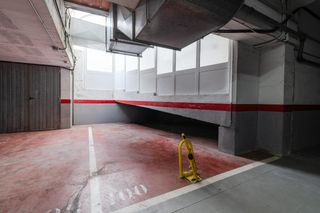 Autoparkplatz  Carrer de la devesa. Plaza de parking para motos o bicicletas en lestartit, una inver