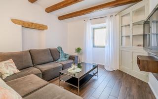 Miete Etagenwohnung  Del fort. Piso en alquiler en ullastret de 2 habitaciones y paredes de pie