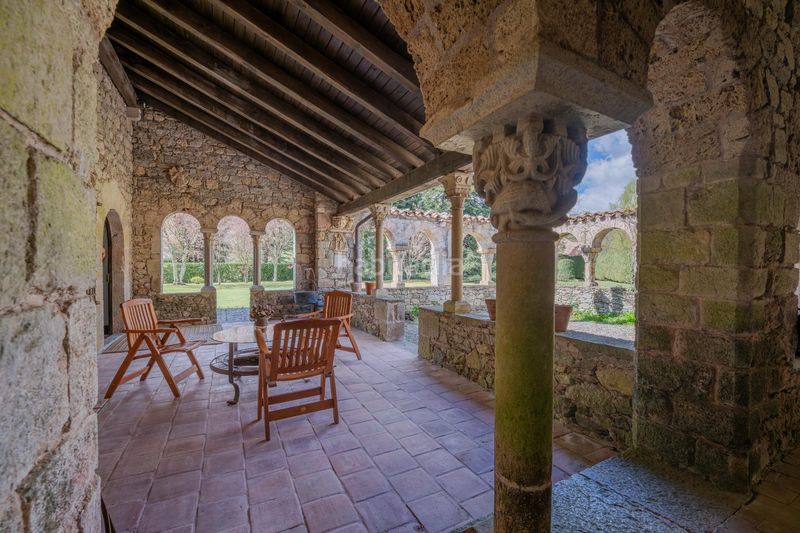 Foto 0435762e-704b-4ab1-b217-2eeabeaa118f. Casa amb aparcament a Camprodon