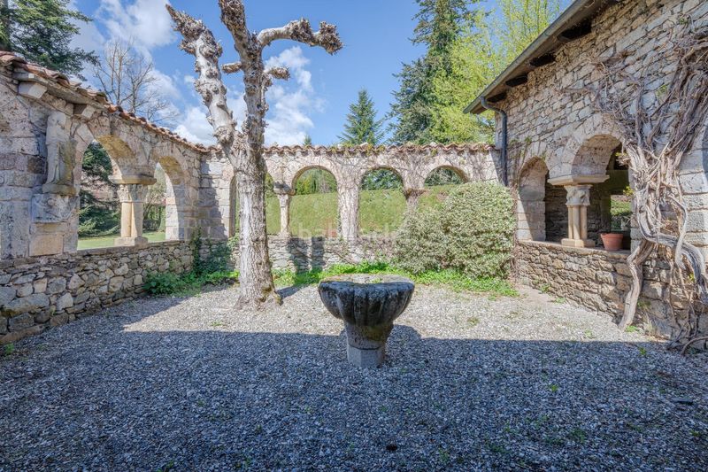 Foto 18ab1509-8865-49c4-aec0-73601460c687. Casa amb aparcament a Camprodon