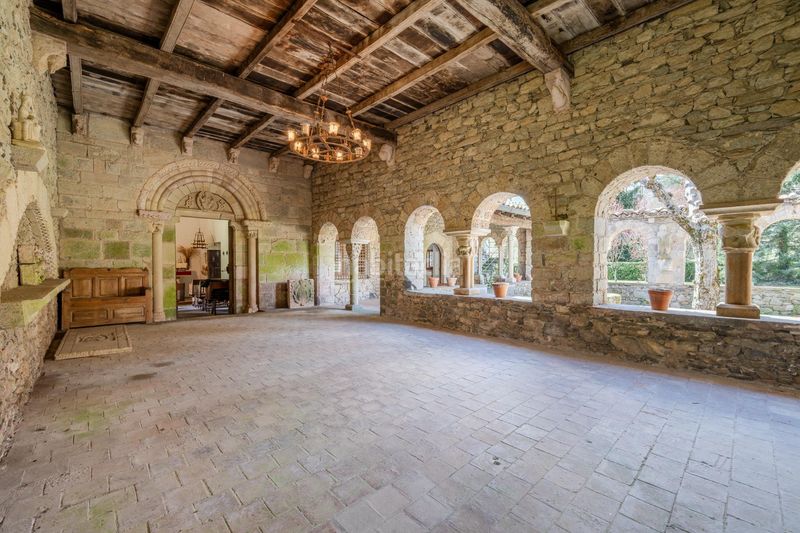 Foto 46dc3c89-d268-43b7-a47f-8642502d1e75. Casa amb aparcament a Camprodon