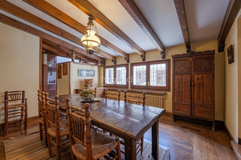 Foto 4cb9255b-6c59-4dc5-a72b-f0ffaec0fab8. Casa amb aparcament a Camprodon