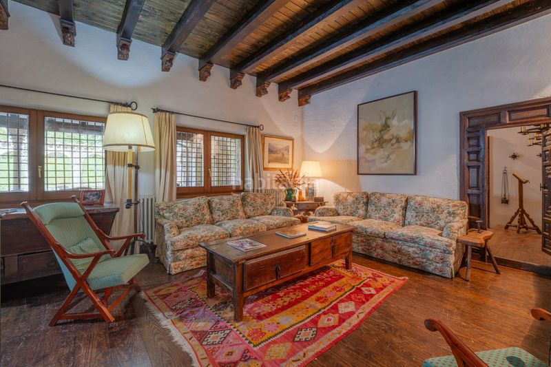 Foto 5bd1b65d-6f1c-4b92-9e72-179e1a859526. Casa amb aparcament a Camprodon