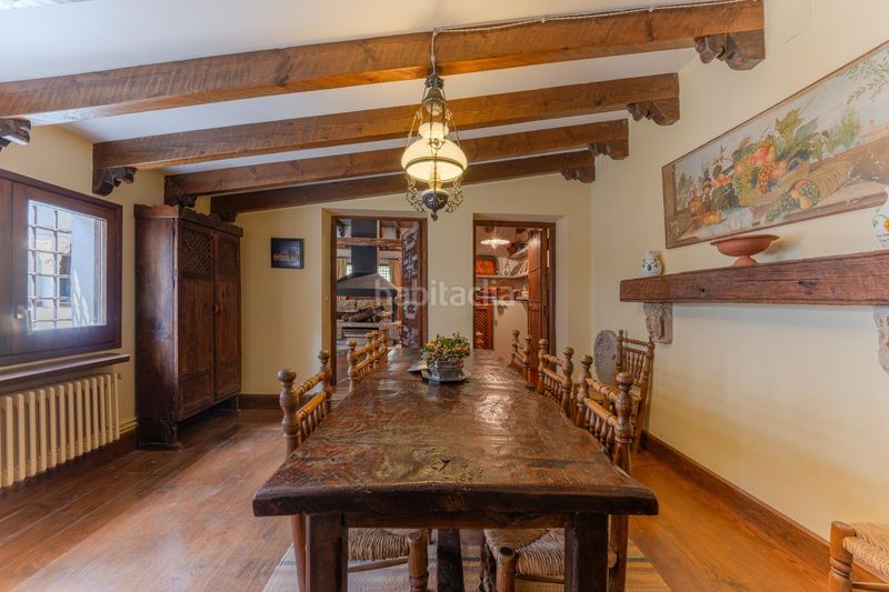 Foto 81ddfc49-435b-49fc-a9cc-4e12dd87d566. Casa amb aparcament a Camprodon