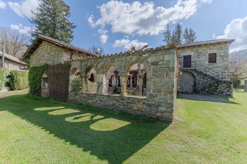 Foto 86b300c9-ed55-4db9-b92d-849b5f105672. Casa amb aparcament a Camprodon