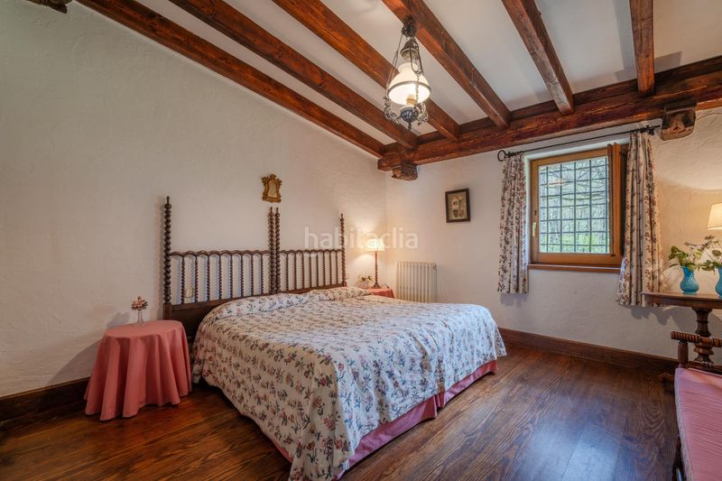 Foto 8d9d8beb-730c-4d54-afd1-d985ccc37cae. Casa amb aparcament a Camprodon