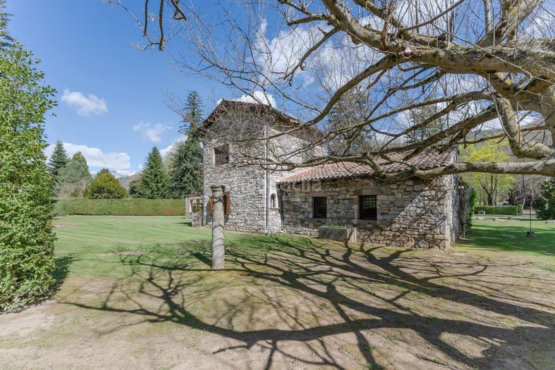 Foto a17ed961-93b2-459a-8232-f8a3eb4040d5. Casa amb aparcament a Camprodon