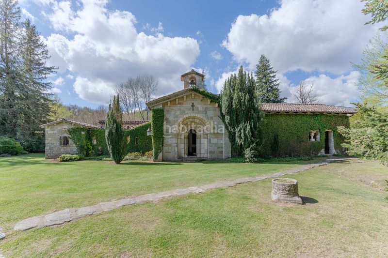 Foto a9f4f489-791e-410a-bf5c-314c25363610. Casa amb aparcament a Camprodon