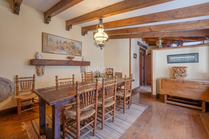 Foto af6af78a-fd67-4612-a9c4-141fbbd1ed2f. Casa amb aparcament a Camprodon