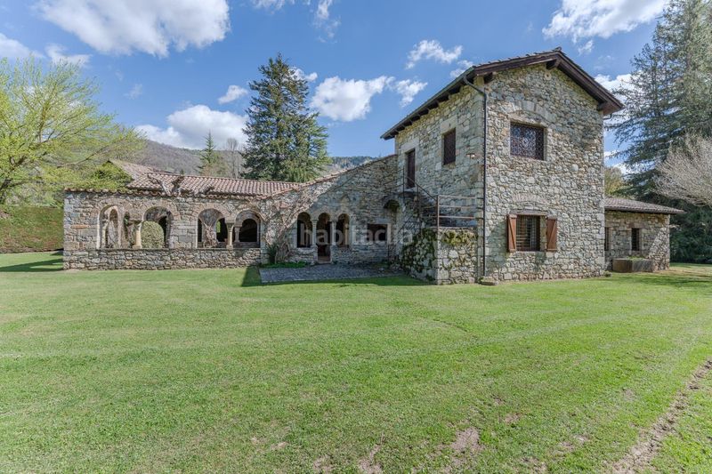 Foto e55fac07-893c-40a5-8d32-87a87dba02b1. Casa amb aparcament a Camprodon