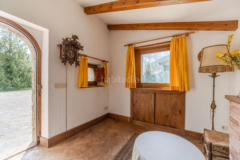 Foto f27fa38d-cfbe-400e-83f5-b08b83d2c9f8. Casa amb aparcament a Camprodon