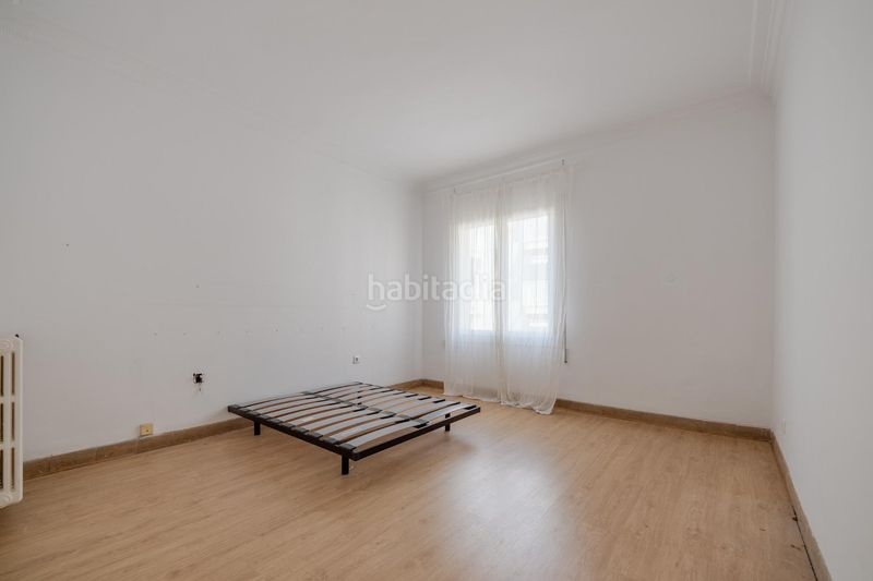 Foto 07babda8-701c-4b5c-8aea-eb08a7b1dce4. Rent flat in Centre Sabadell