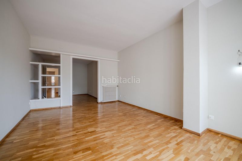 Foto 4c1bbaa6-f741-4ad6-b745-9d5187c6032a. Rent flat in Centre Sabadell