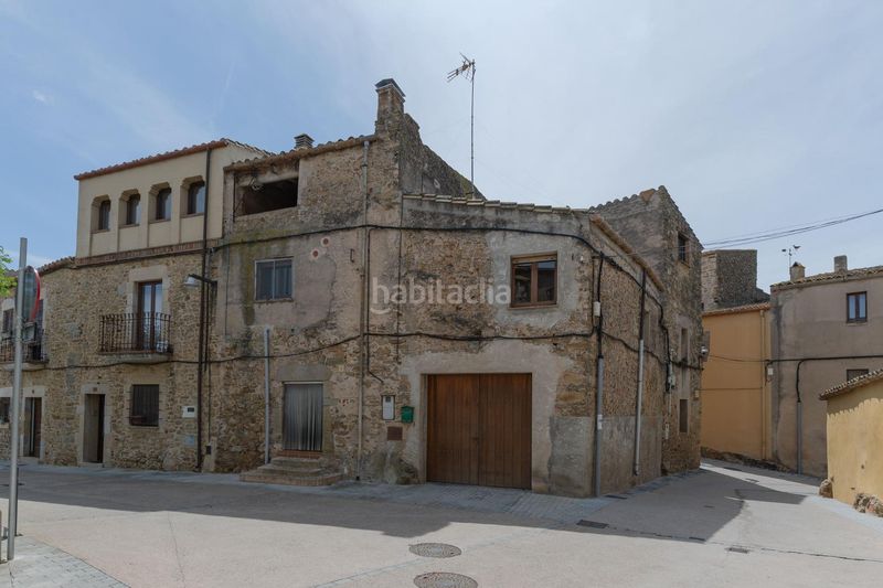 Foto 59e938a1-d563-4567-afea-f573f053d7a0. Masia amb calefacció aparcament a Gualta