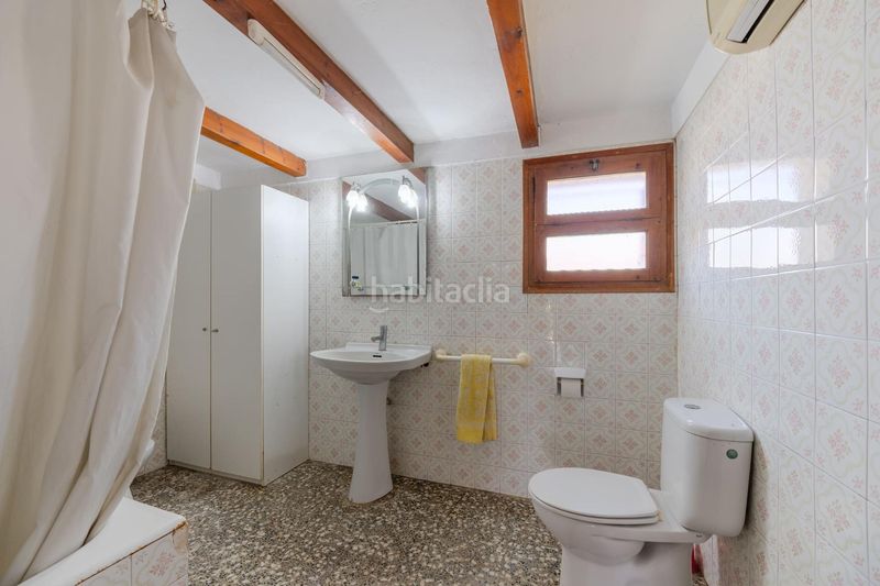 Foto 2f5e189f-eb6a-4333-94be-c4771e5f7b44. Masia a Centre Vidreres