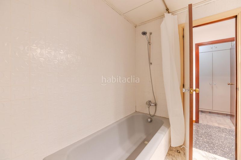 Foto c66bafa2-d241-4373-81ea-343b8ee628ec. Lloguer apartament amb calefacció a Eixample Sud-Migdia Girona