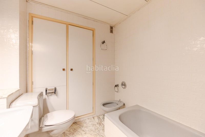 Foto f19e9d7d-97b3-4d6f-831b-d60bd08f3b35. Lloguer apartament amb calefacció a Eixample Sud-Migdia Girona