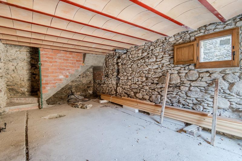 Foto c086e399-3da5-4a1c-abd8-4398f3531d91. Masia a Camprodon