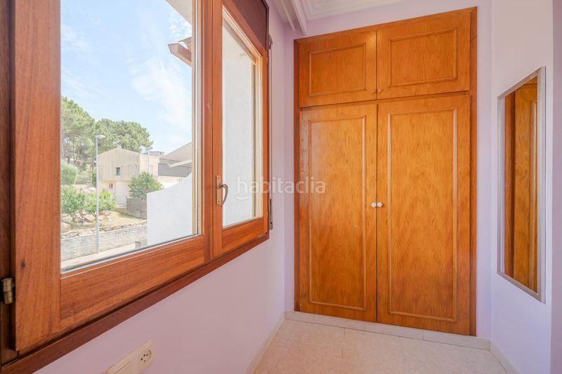 Foto 4cca4da1-65f9-442d-ab00-1c255e565bdd. Lloguer casa amb aparcament a Montjuïc Girona