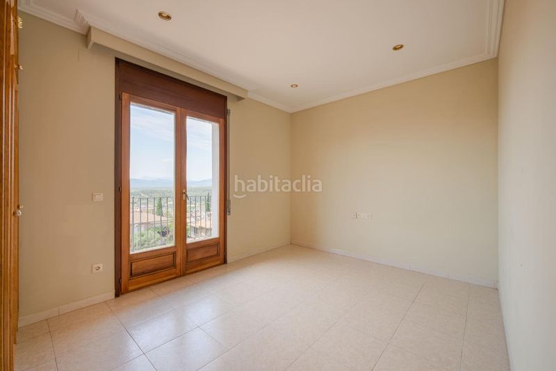 Foto 739a03ff-7fa8-480f-a0c3-fda3b81e94c1. Lloguer casa amb aparcament a Montjuïc Girona
