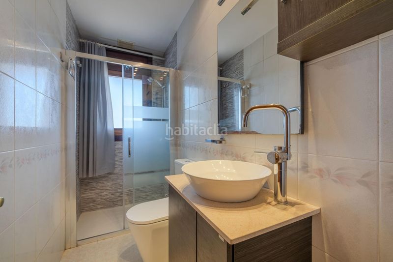 Foto b7f54061-5b22-4127-b233-b84dda0d3c5b. Lloguer casa amb aparcament a Montjuïc Girona