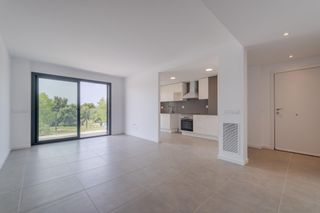 Rent Flat  Avenida avinguda mediterrània. Vidreres piso de alquiler de 2 habitaciones  obra nueva