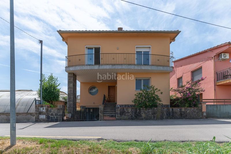 Foto f32e28a3-d54e-472e-af96-d3952086d9c0. Casa amb calefacció aparcament a Porqueres