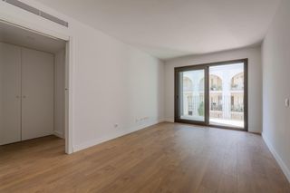 Lloguer Pis a Avinguda Catalunya. Piso de alquiler en palamós un dormitorio con terraza y plaza de
