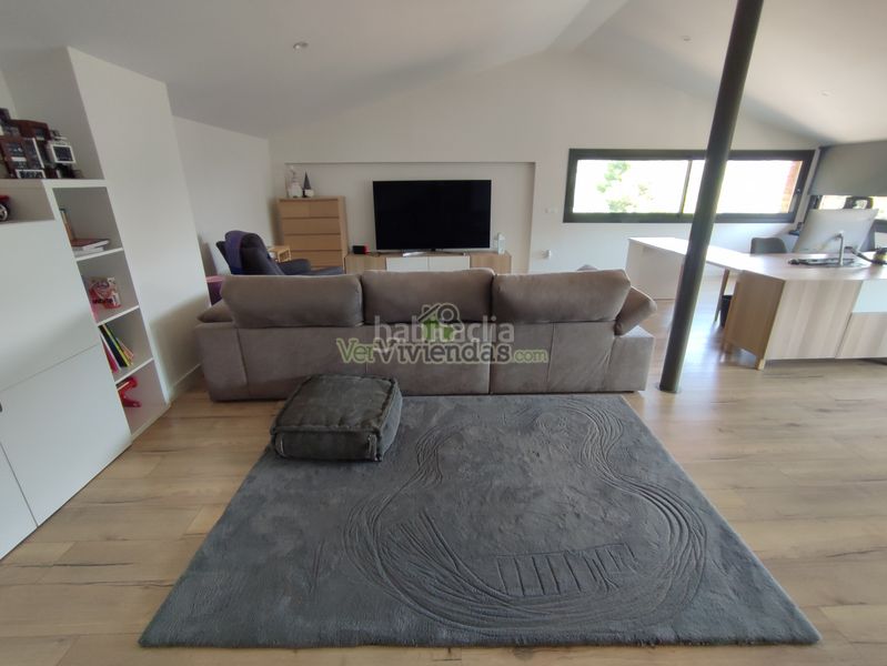 Foto 5df865e0-b98b-4d10-9193-2020e7d0d04c. Casa a avinguda avinguda 180 a Torrelles de Llobregat