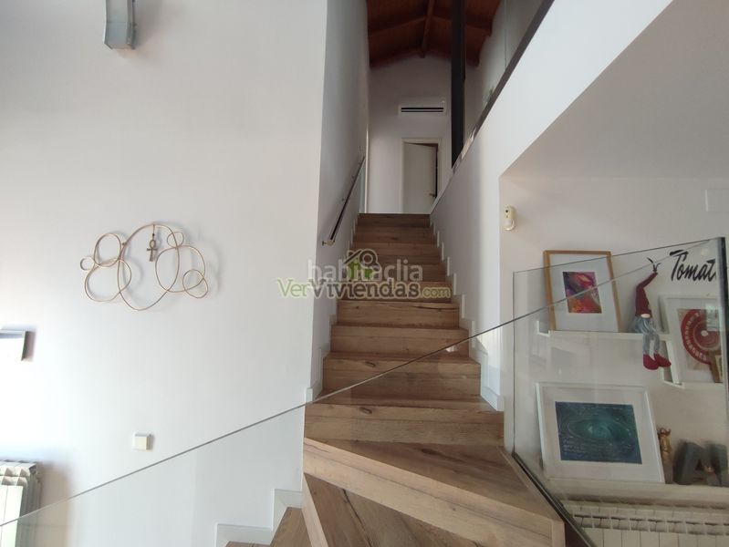 Foto 7d2c029f-7f1b-4187-8914-7548065bc5ba. Casa a avinguda avinguda 180 a Torrelles de Llobregat