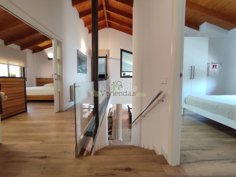 Foto e1884039-0d07-40f9-8584-b1891c75a463. Casa a avinguda avinguda 180 a Torrelles de Llobregat