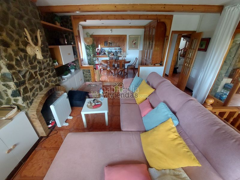 Foto 56d945db-9682-4da1-99fe-0a38f1ae90e3. Casa amb xemeneia calefacció piscina a Castellbisbal