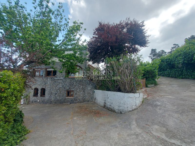 Foto 89b70ae7-1f33-4363-baf9-a34f4d8c94f2. Casa amb xemeneia calefacció piscina a Castellbisbal