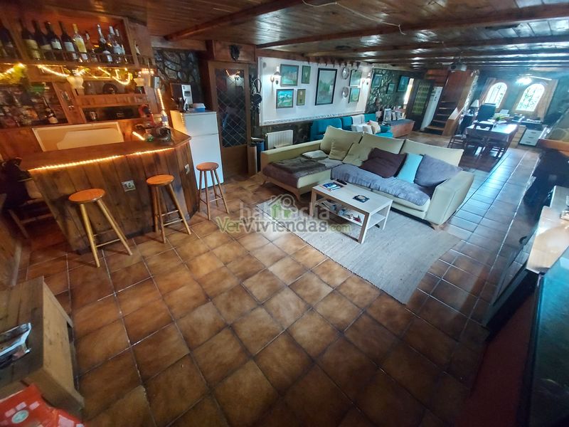 Foto b829ee20-0d4f-4b78-ba9c-f6b0b846dc7c. Casa amb xemeneia calefacció piscina a Castellbisbal