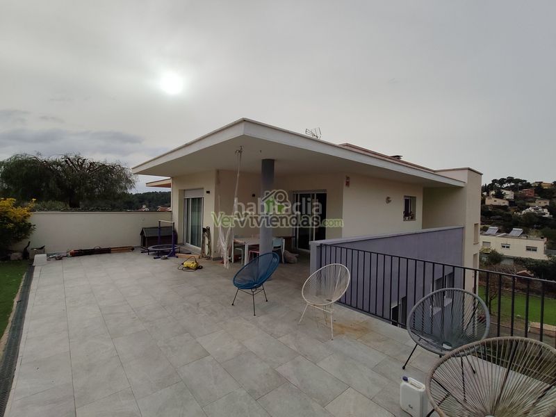 Foto f3909fa7-f6b5-4d19-800c-dd5a1e73d0ff. Casa amb calefacció aparcament a Viladecavalls