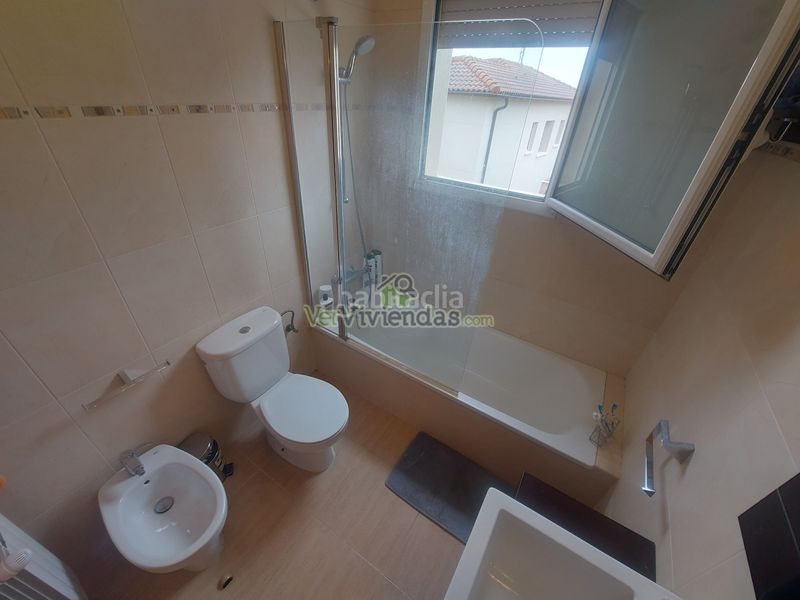 Foto ef579110-183c-4b78-8363-0071cc175649. Casa adossada amb calefacció aparcament a Piera