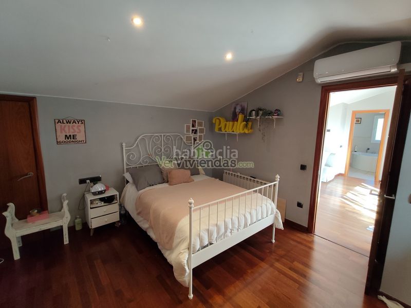 Foto 8ca0a03d-4fe3-4efa-97a0-2e4913595395. Casa amb xemeneia calefacció aparcament piscina a Collbató