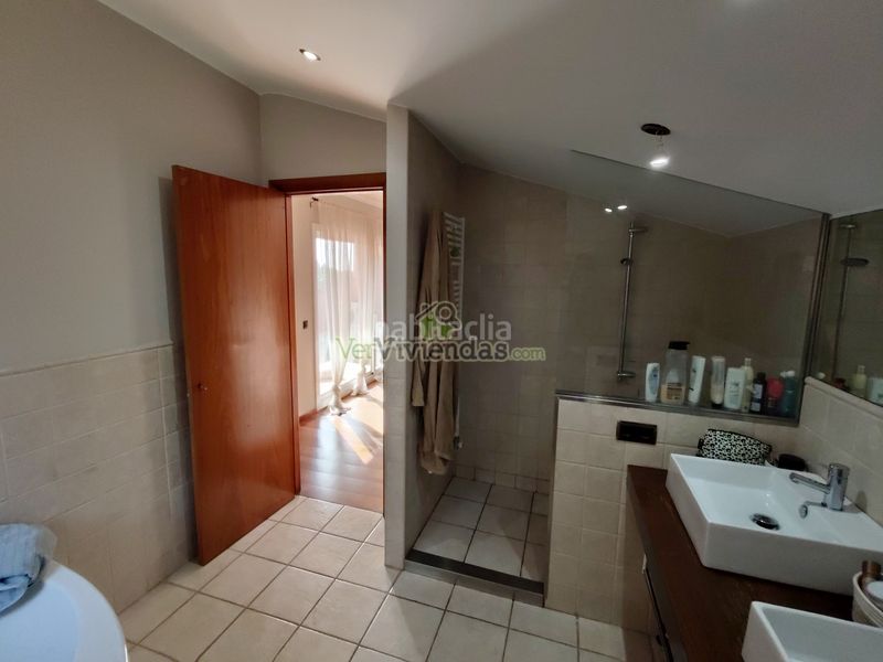 Foto e967cc49-f66e-4aeb-9ddd-bf475b2b5b44. Casa amb xemeneia calefacció aparcament piscina a Collbató