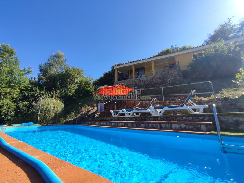 Foto 0c457148-3a43-4ce9-9d37-b439431fc84f. Casa amb xemeneia calefacció aparcament piscina a Torrelles de Llobregat