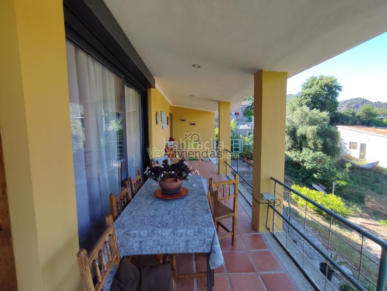 Foto 0d3a5b2e-e1b7-4fbe-bb65-27d8b3aebc88. Casa amb xemeneia calefacció aparcament piscina a Torrelles de Llobregat