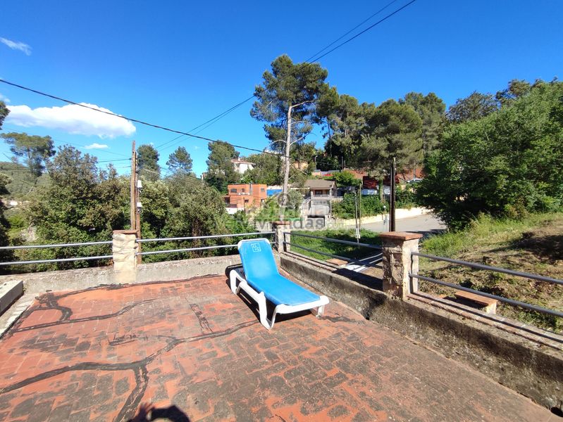 Foto 279400c1-e01a-4e78-a938-f0e79eda6da0. Casa amb xemeneia calefacció aparcament piscina a Torrelles de Llobregat